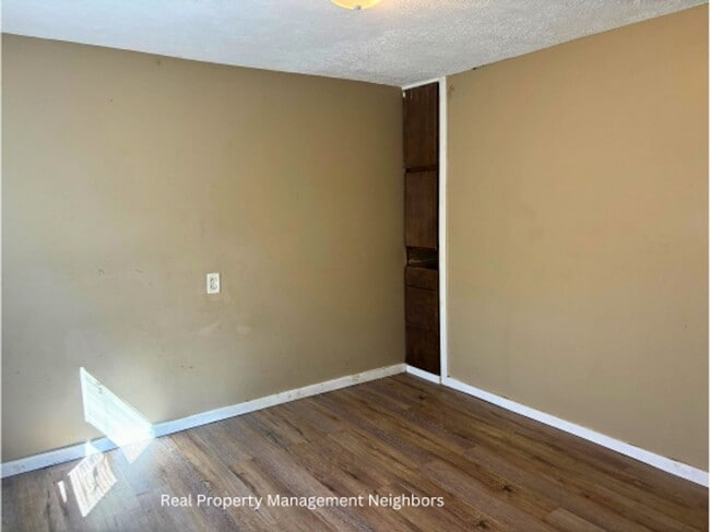 Photo - 216 W Forest St