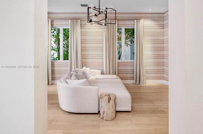 Photo - 745 NE 77th St