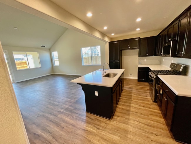 Photo - 658 Arlington Wy Unit 658 Arlington Way