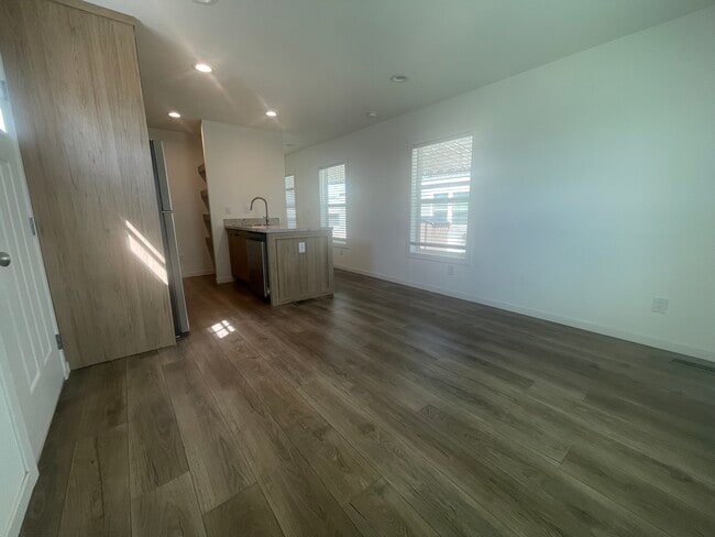 2627 S Lamb Blvd