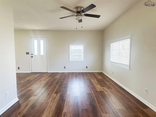 Photo - 3016 Stearns Ave