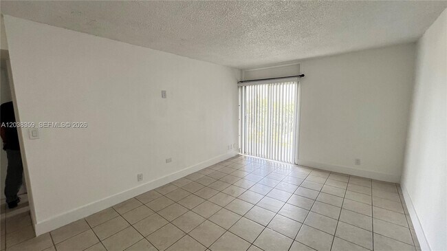 Photo - 4550 NW 9th St Unit 612E
