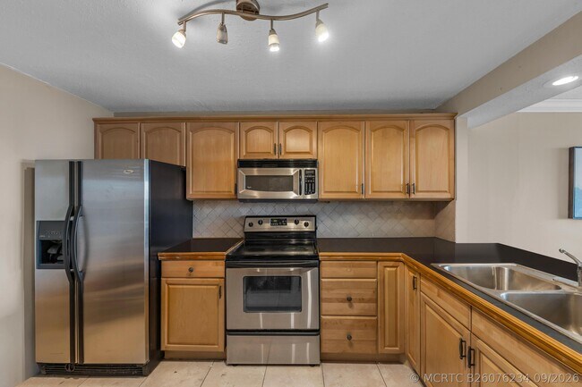 Photo - 6 Royal Palm Way Unit 307