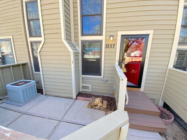 Photo - 2 Bedroom Townhome Available Near W Cheyenne Blvd & S Nevada Ave