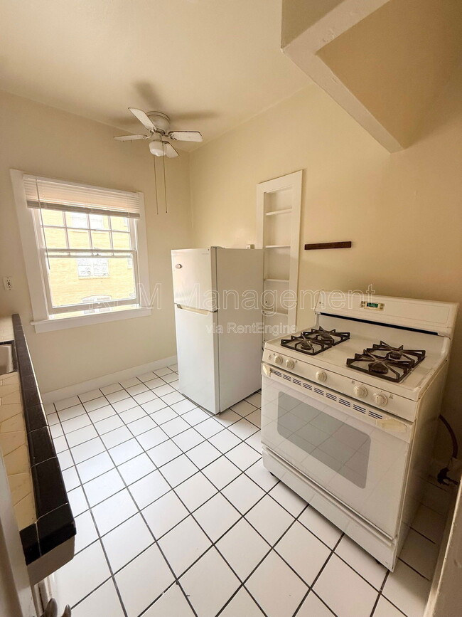 Photo - 1825 Ivar Ave Unit 307