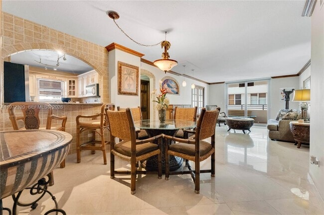 Photo - 5555 Collins Ave Unit 5B