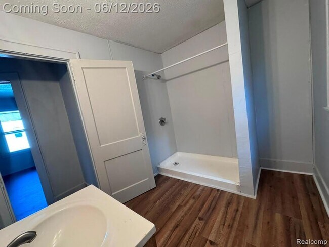 Photo - 2474 Fullerton Ave