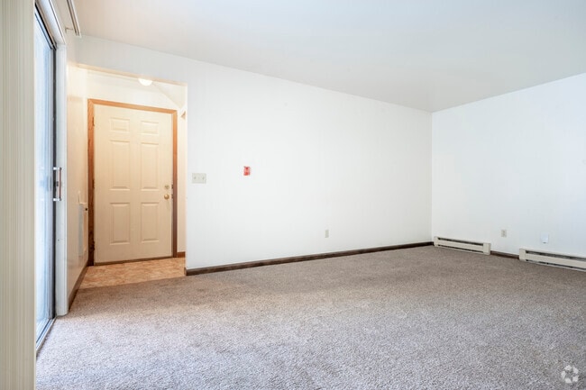 2BR, 1BA - 950SF - Living Room - Forest View Apartments