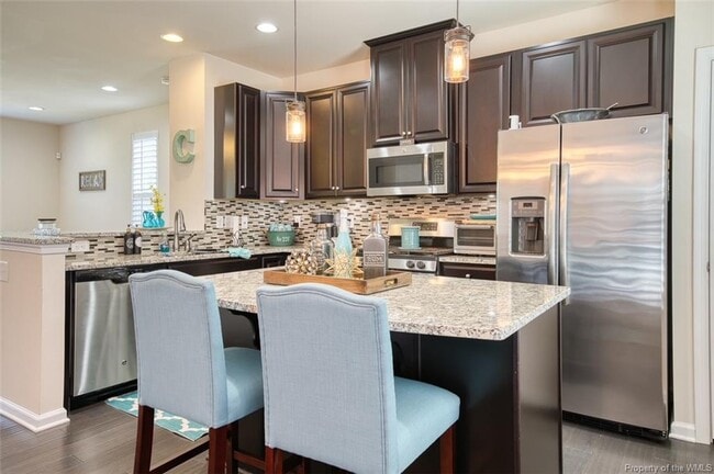 Photo - 7532 Tealight