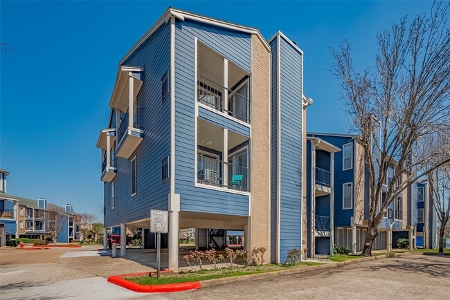 Building Photo - 18519 Egret Bay Blvd Unit 1702 Rental