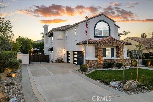 2384 Canyon Crest Dr