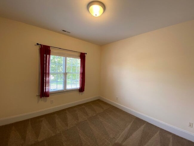 Building Photo - 131 Barclay Valley Dr Rental