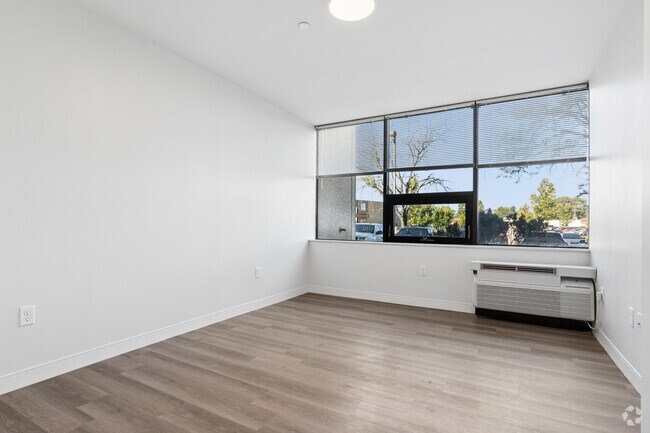 2BR, 1BA - 1,224SF - Primary Bedroom