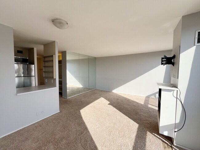 Photo - 4343 N Clarendon Ave Unidad 1501