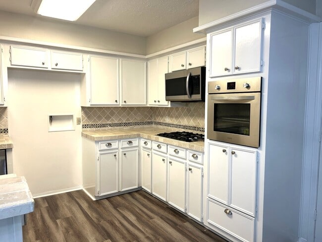 Photo - 1910 Winding Creek Dr