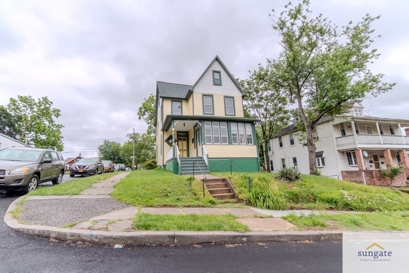 Photo - 2900 E Strathmore Ave, Unit 2 - .