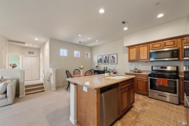 Photo - 180 Healdsburg Ave Unit B