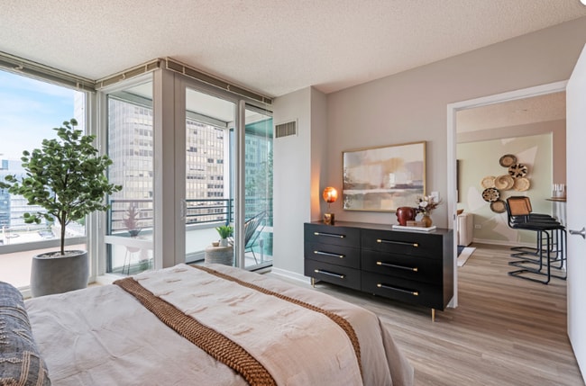 Photo - 339 E Ohio St