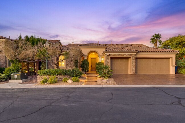 Building Photo - MacDonald Ranch Dream Home with Resort Sty...