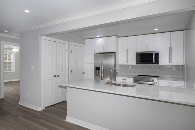 Fairfield Knolls at Farmingdale Village