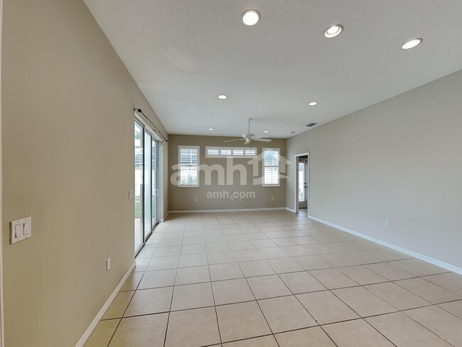 Photo - 767 Planters Manor Way