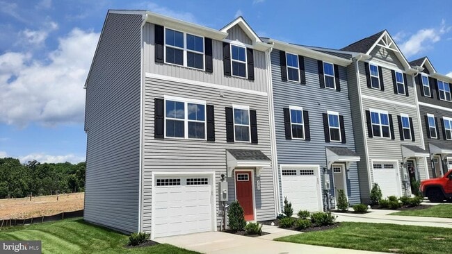 Photo - 345 Sophie St Townhome