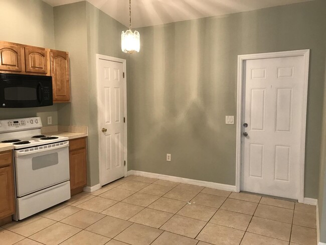 Photo - 4400-4402 Douglas Ln Unit 4400 Douglas Ln