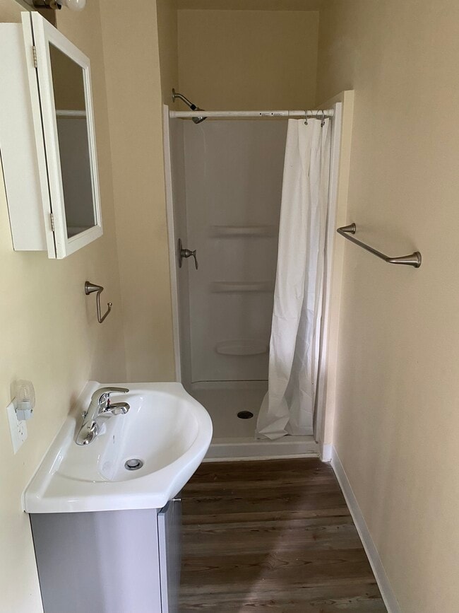 Photo - 715 6th St SW