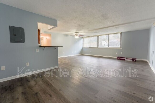 Building Photo - 4 S Van Dorn St Unit #205 Rental