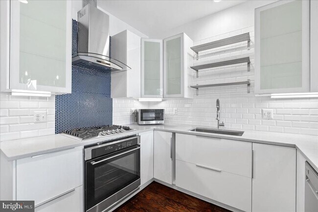 Photo - 2033 North Capitol St NE