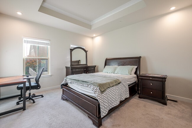 Building Photo - 6147 Dock St