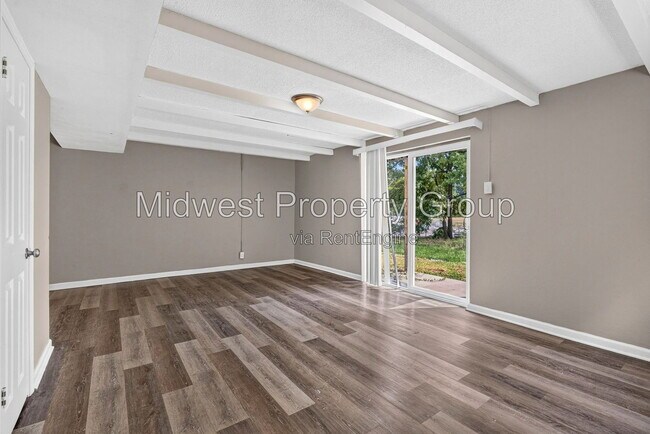 10002 Kodiak Dr