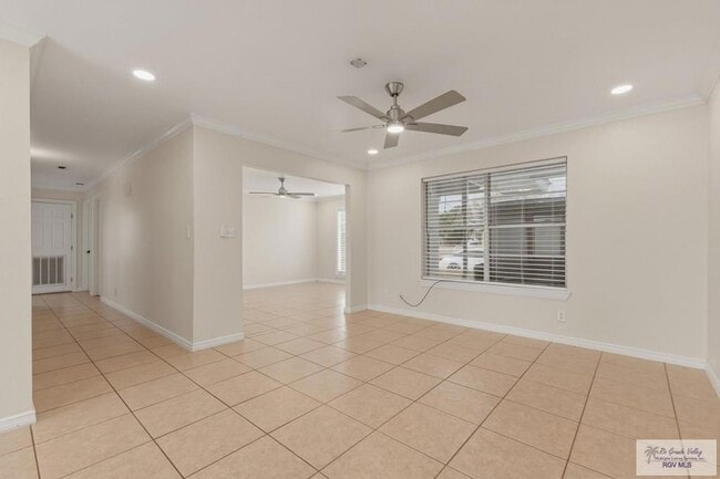 Photo - 711 Cisneros St