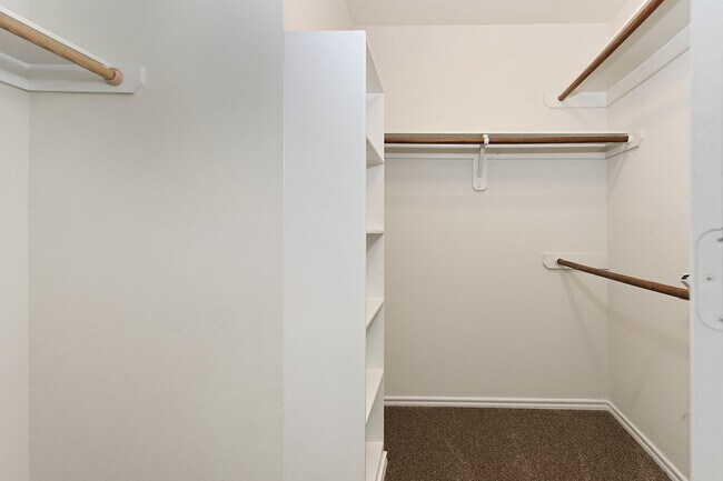 Photo - 102 Blue Creek Pl