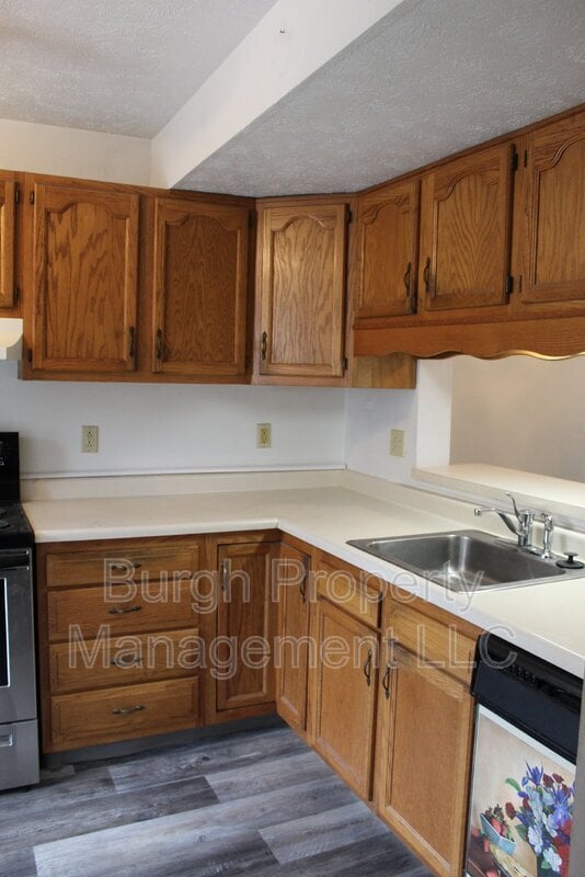 Photo - 501 Tyler Dr