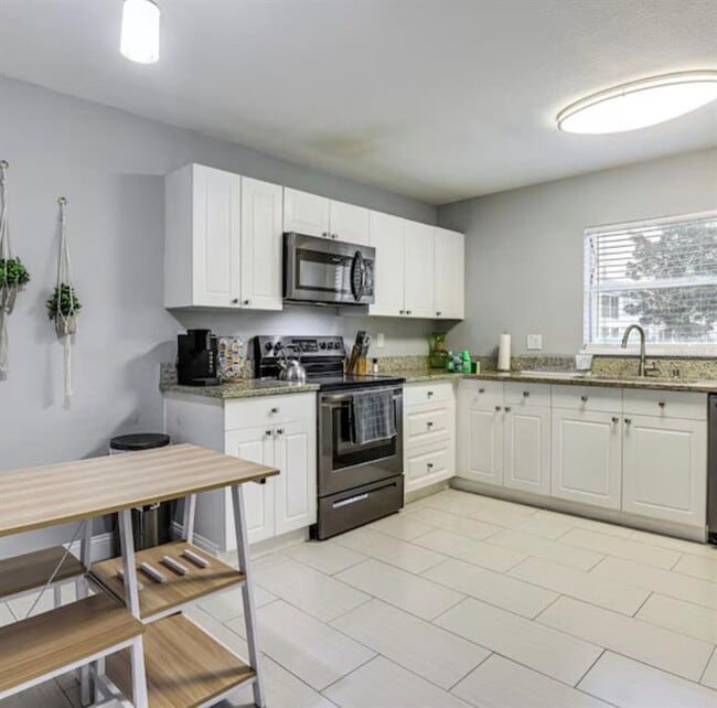 Photo - 2704 Club Cortile Cir