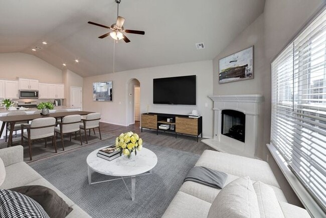 Building Photo - Lawn Care Included! 3/2/2 Luxury Patio Home Broken Arrow
