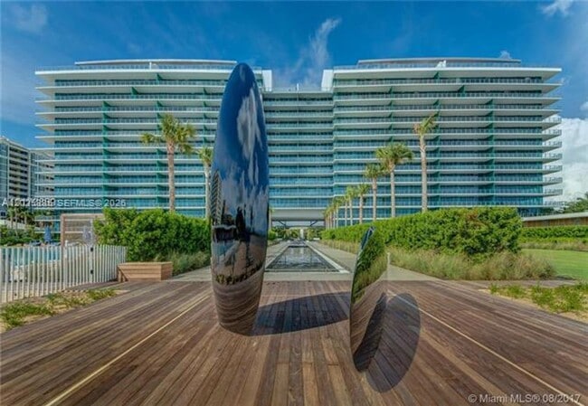 Building Photo - 350 Ocean Dr Unit 350 Ocean Dr # 304N