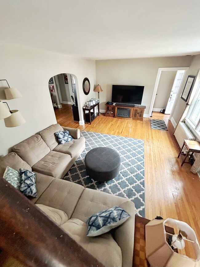 Photo - 37 Waverly Pl