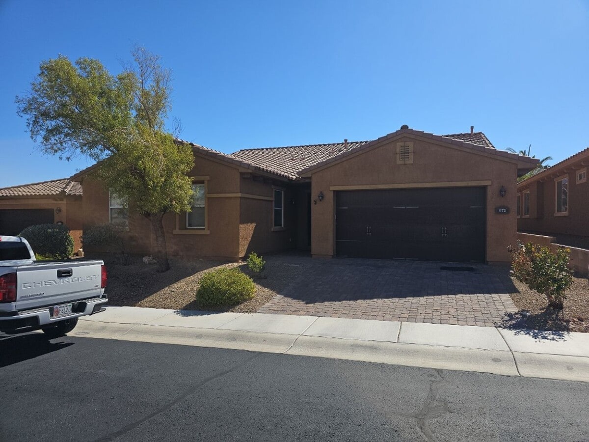 Single Story Home in Calico Ridge - Single Story Home in Calico Ridge