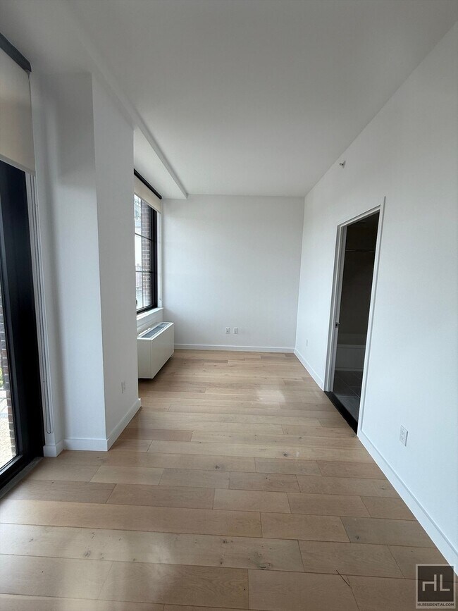 Photo - NORTHERN BOULEVARD Unit 8E