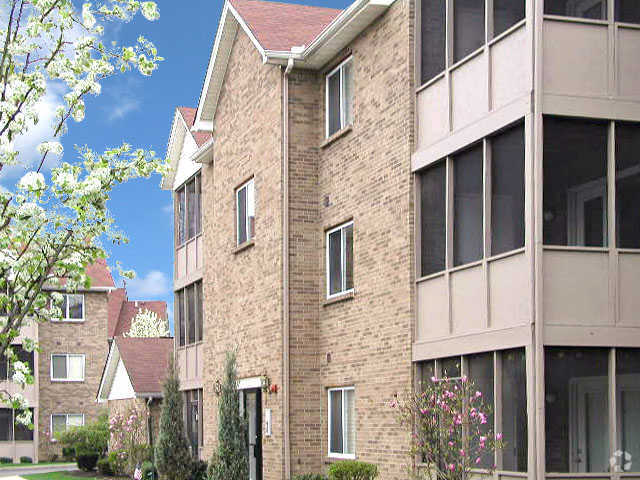 Building - Stringtown Village Apartments