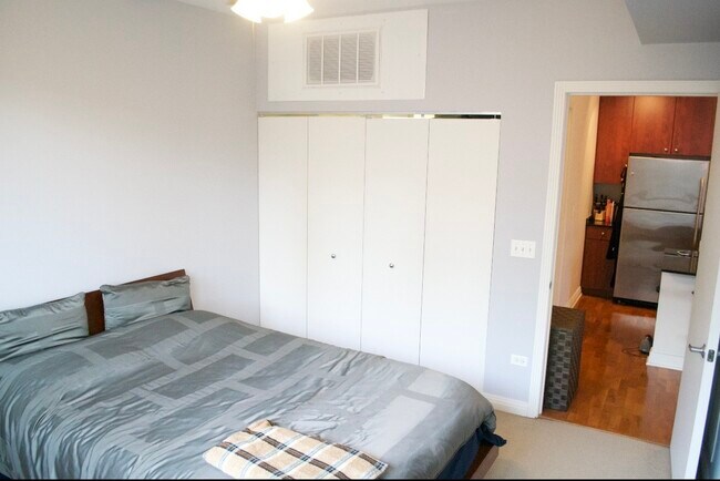 Photo - 565 W Quincy St Unit 1201