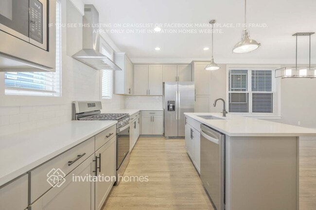 Photo - 647 Vernon Ave