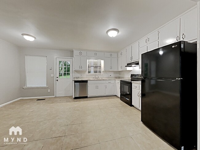 Photo - 37 Freda Jane Ln