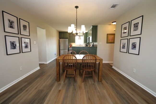Photo - 112 Mill Pond Pl