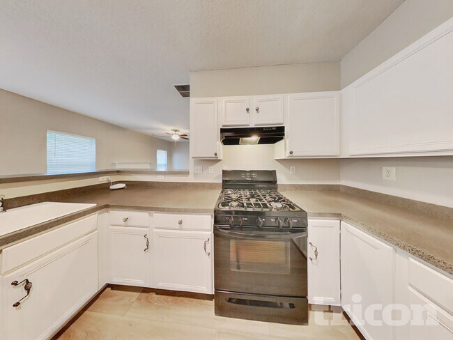 Photo - 211 Beckenham Ln