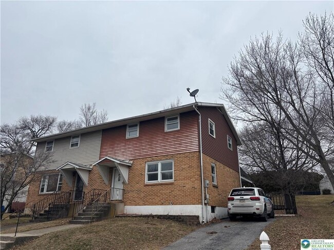 Photo - 616 Banks St