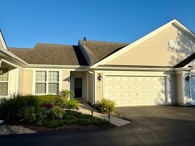 Building Photo - 13386 Red Alder Ave Rental