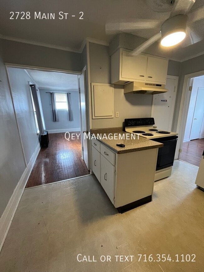 Building Photo - 2728 Main St Unit 2